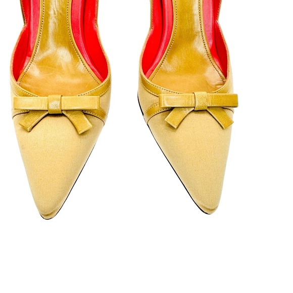 Judith Leiber NWD beige satin and leather 4” high heel pump Sz 8 - Picture 8 of 14